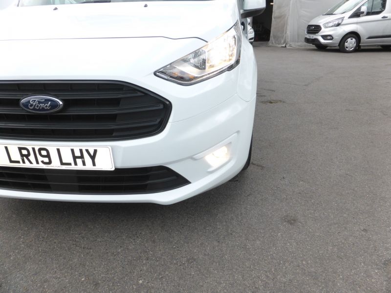 FORD TRANSIT CONNECT 200 L1 LIMITED 1.5 TDCI 120 IN WHITE , EURO 6 , ULEZ COMPLIANT , AIR CONDITIONING , PARKING SENSORS AND MORE ** 38000 MILES ** **** £12495 + VAT **** - 2677 - 8