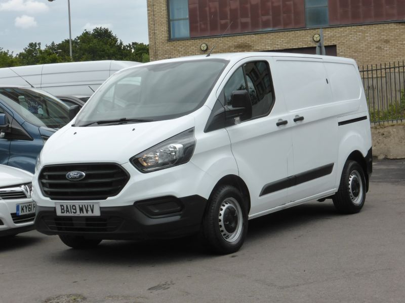 FORD TRANSIT CUSTOM 300 BASE L1 SWB WITH AIR CONDITIONING,PARKING SENSORS,DEAD LOCKS AND MORE - 2672 - 21