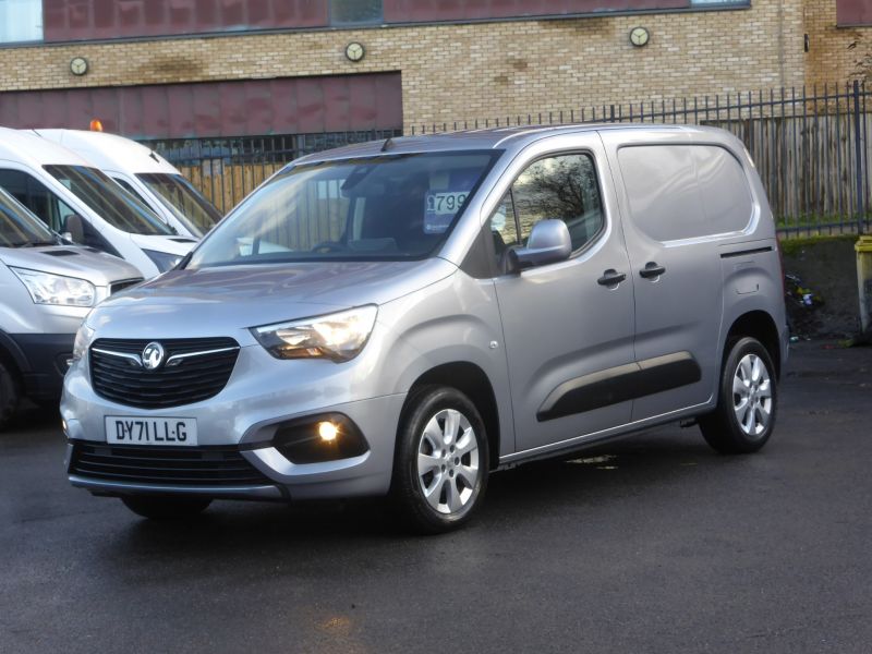 VAUXHALL COMBO 2000 GRIFFIN EDITION L1 SWB IN SILVER,ALLOY WHEELS,AIR CONDITIONING,PARKING SENSORS AND MORE - 2802 - 21