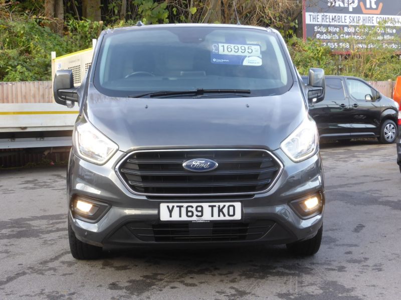 FORD TRANSIT CUSTOM 300 LIMITED ECOBLUE L2 LWB IN GREY WITH ONLY 27.000 MILES, AIR CONDITIONING,PARKING SENSORS,HEATED SEATS AND MORE - 2759 - 3